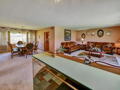 21 W156 W Par Ln W, Itasca, IL 60143 photo 4