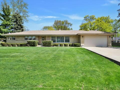 21 W156 W Par Ln W, Itasca, IL 60143 photo 2