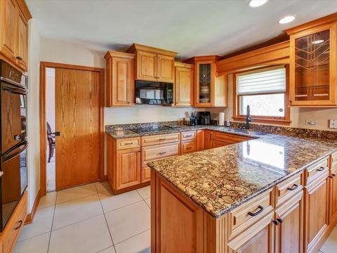 21 W156 W Par Ln W, Itasca, IL 60143 photo 8