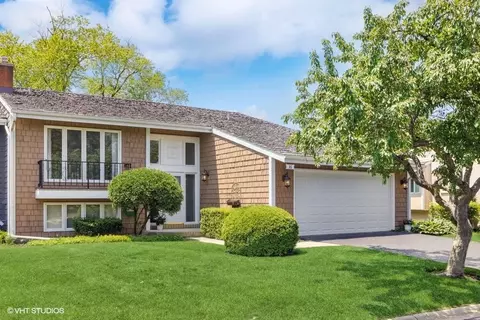 26 Briarwood, Oak Brook, IL 60523