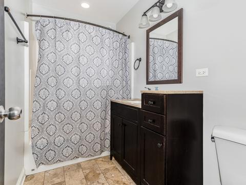27 Woodview Ln, Algonquin, IL 60102 photo 8