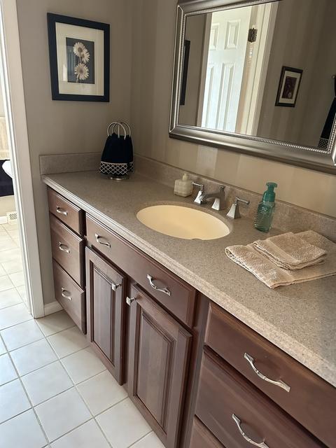 2011 E Woodview Dr, Mount Prospect, IL 60056 photo 11