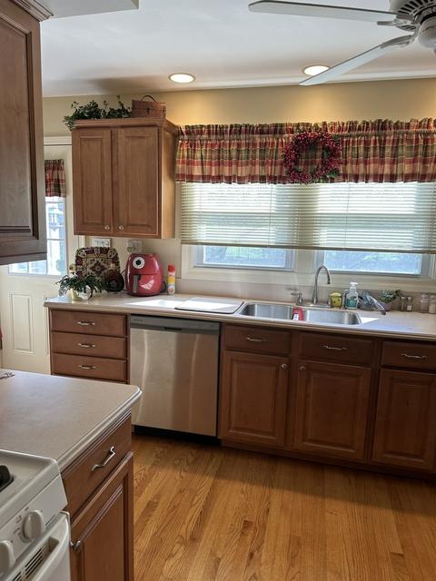 2011 E Woodview Dr, Mount Prospect, IL 60056 photo 6