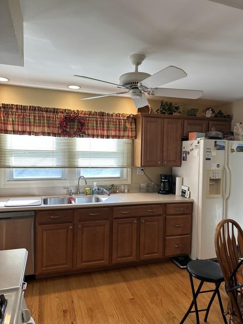 2011 E Woodview Dr, Mount Prospect, IL 60056 photo 8