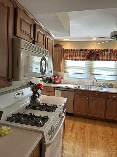 2011 E Woodview Dr, Mount Prospect, IL 60056 photo 7