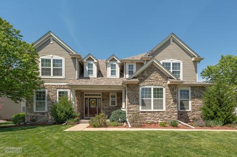 321 Winthrop Dr, Oswego, IL 60543