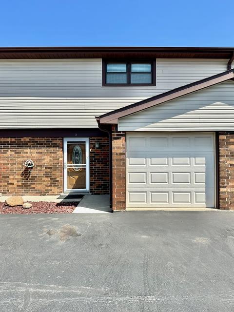 7230 W 84th St #D, Bridgeview, IL 60455 photo 2