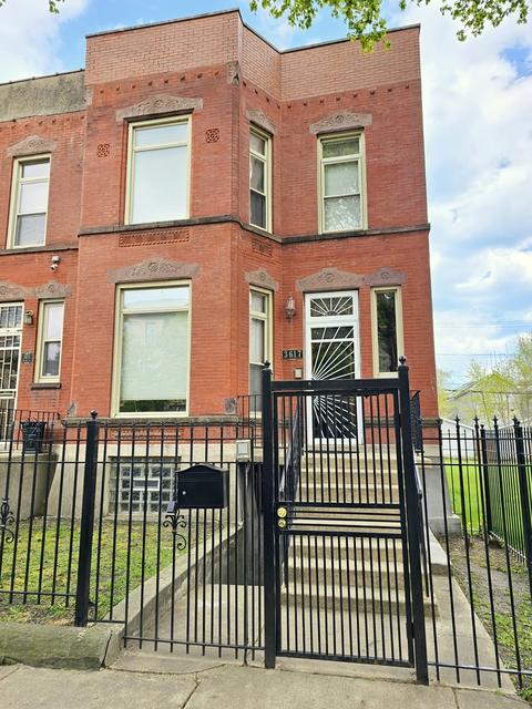 3617 S Prairie Ave, Chicago, IL 60653