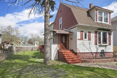 209 S 12th Ave, Maywood, IL 60153