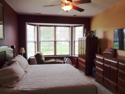 2521 Rolling Rdg, Elgin, IL 60124 photo 9