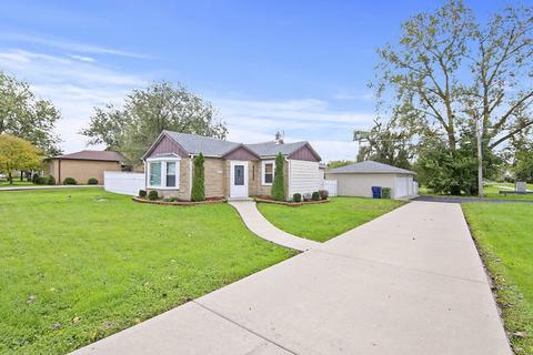 6115 W 99th St, Oak Lawn, IL 60453