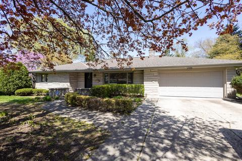 710 Gordon Pl, Joliet, IL 60435