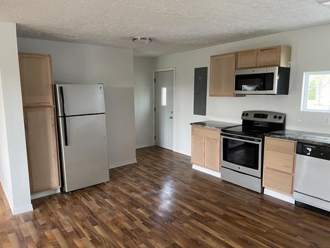 403 N 1st St, Sheldon, IL 60966 photo 5