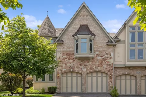 1544 S Kembley Ave, Palatine, IL 60067