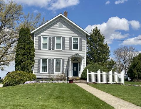 246 E Main St, Bradford, IL 61421