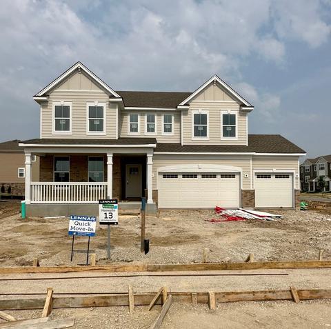 105 Hedgerow Dr, Elgin, IL 60124