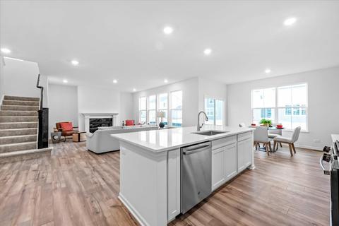 105 Hedgerow Dr, Elgin, IL 60124 photo 8