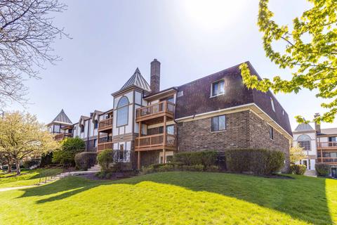 140 S La Londe Ave #1E, Addison, IL 60101