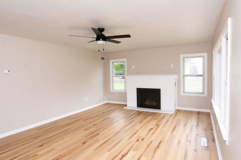 1343 Nw Cir, Kankakee, IL 60901 photo 2