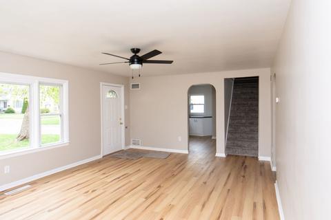 1343 Nw Cir, Kankakee, IL 60901 photo 4