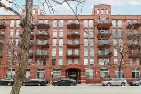 550 N Kingsbury St #619, Chicago, IL 60654