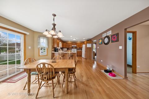 320 Maple St, Beecher, IL 60401 photo 7