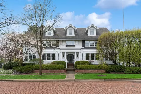 1100 Greenwood Ave, Wilmette, IL 60091