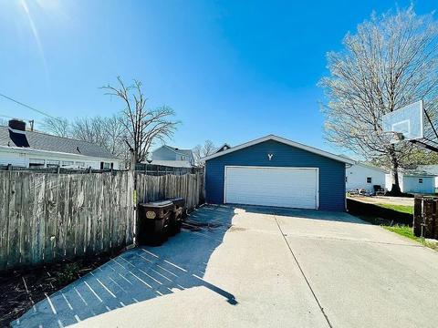 407 W 3rd St, Byron, IL 61010 photo 24