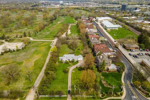 820 Dundee Rd, Northbrook, IL 60062