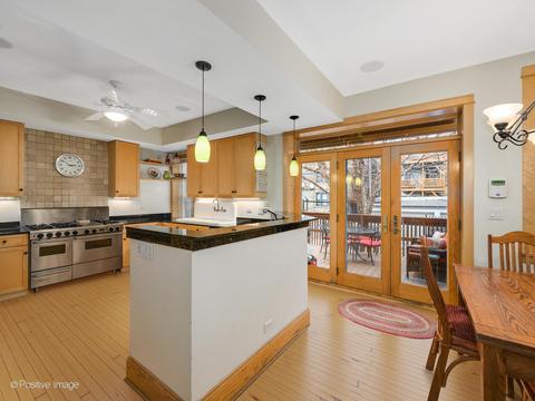 655 W Buckingham Pl, Chicago, IL 60657 photo 13