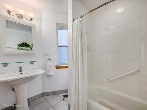 655 W Buckingham Pl, Chicago, IL 60657 photo 24