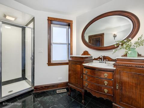 655 W Buckingham Pl, Chicago, IL 60657 photo 8