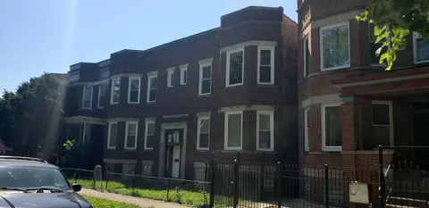 1421 E 69th Pl, Chicago, IL 60637