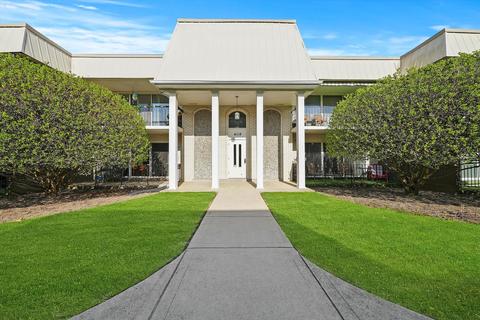 4118 W 99th St #A, Oak Lawn, IL 60453
