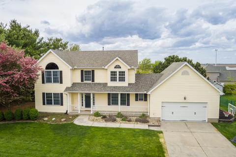 309 N Linden St, Maroa, IL 61756