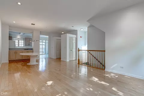 633 Prestwick Ln, Wheeling, IL 60090 photo 4