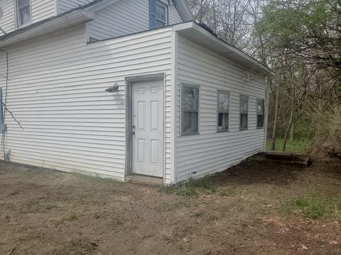 9702 N Pecatonica Rd, Leaf River, IL 61047