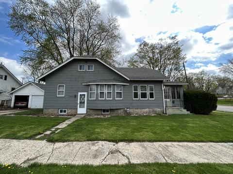 2304 E State St, Rockford, IL 61107 photo 2