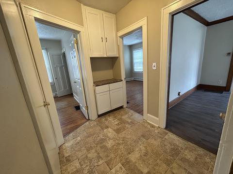 2304 E State St, Rockford, IL 61107 photo 9
