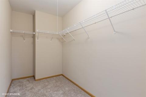 7540 Heritage Ct, Summit, IL 60501 photo 12