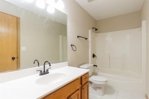 7540 Heritage Ct, Summit, IL 60501 photo 13