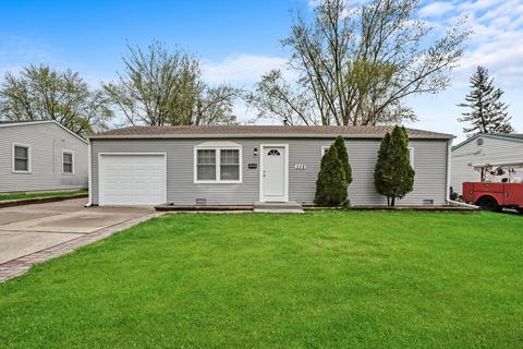 228 Rivers View Dr, Carpentersville, IL 60110