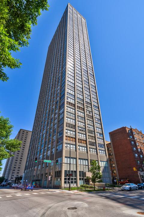 655 W Irving Park Rd #5106, Chicago, IL 60613
