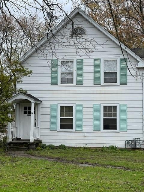 1507 N Mckinley Rd, Lake Forest, IL 60045