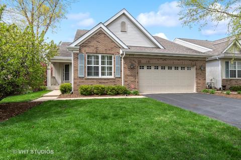 2972 Saganashkee Ln, Naperville, IL 60564