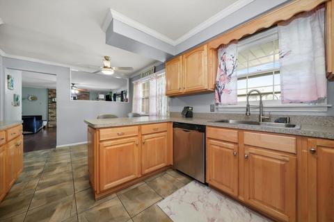 736 Violet Ln, Matteson, IL 60443 photo 7