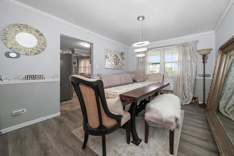 736 Violet Ln, Matteson, IL 60443 photo 5