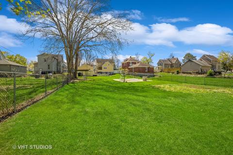 416 Park St, Elgin, IL 60120 photo 4