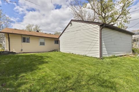 400 Cedar Cir, Streamwood, IL 60107 photo 17