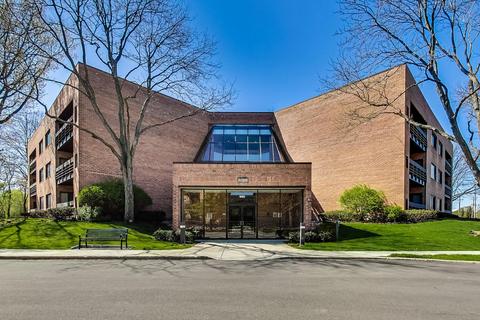 1088 Shermer Rd #306, Northbrook, IL 60062